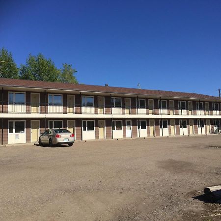 Jolly Giant Pub & Motel Willow Bunch Exterior foto